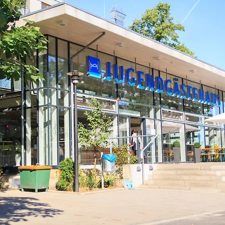 Martas Gaestehaeuser Hauptbahnhof Хостел Берлин