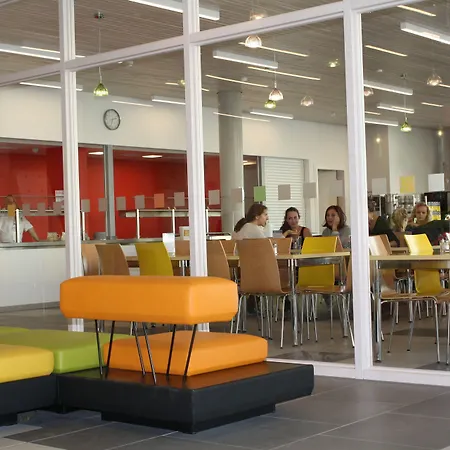 Хостел Martas Gaestehaeuser Hauptbahnhof *