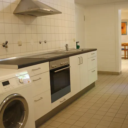 Martas Gaestehaeuser Hauptbahnhof Хостел Берлин