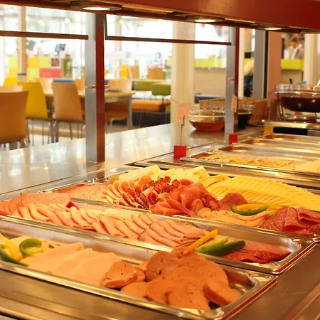 Хостел Martas Gaestehaeuser Hauptbahnhof Берлин