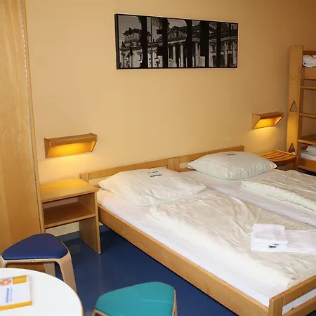 Martas Gaestehaeuser Hauptbahnhof Хостел