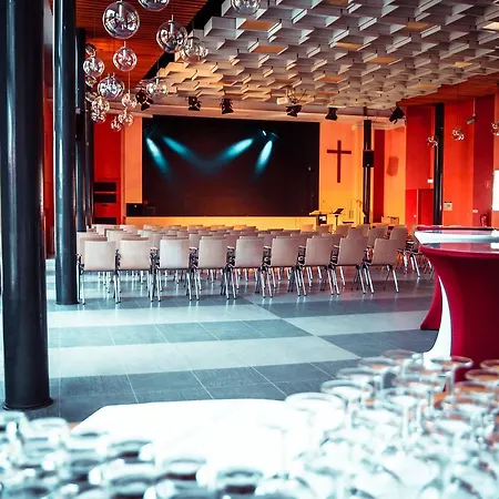 Martas Gaestehaeuser Hauptbahnhof Берлин