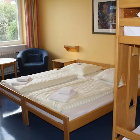 Хостел Martas Gaestehaeuser Hauptbahnhof