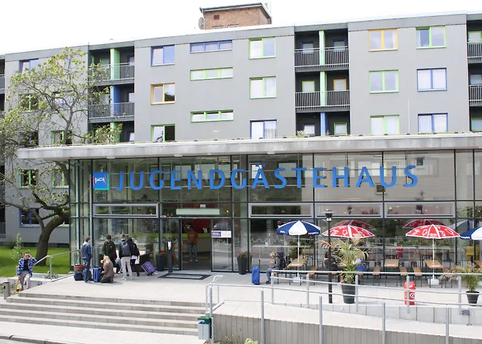 Hostal Martas Gaestehaeuser Hauptbahnhof *